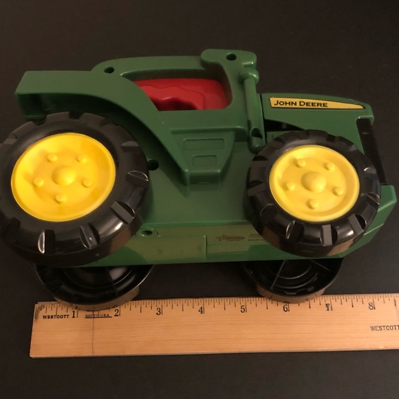 John Deere easy roll, flashlight toy tractor - Picture 5 of 10